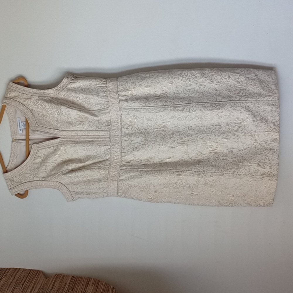 Liz Claiborne dress size 16 color Ivory and gold